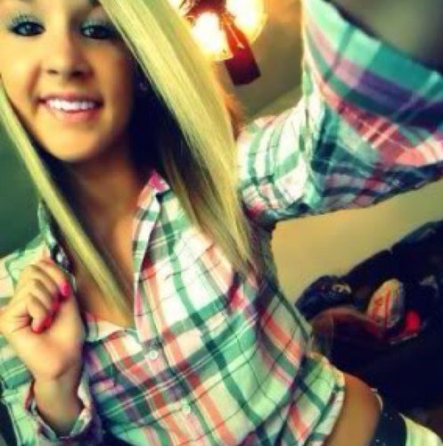 CamiMarie95's profile picture. 