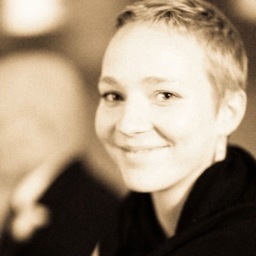 roosteranne's profile picture. 