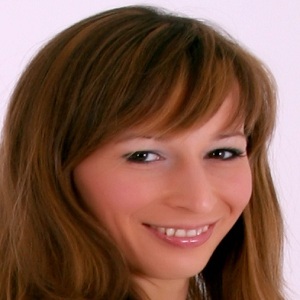 JoyceBo28141988's profile picture. Sales worker