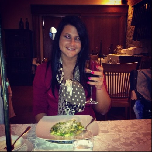 doggie momma of 2. yinzer. food junkie. picture taker. beachbum. italian. shopaholic. daddy's girl.