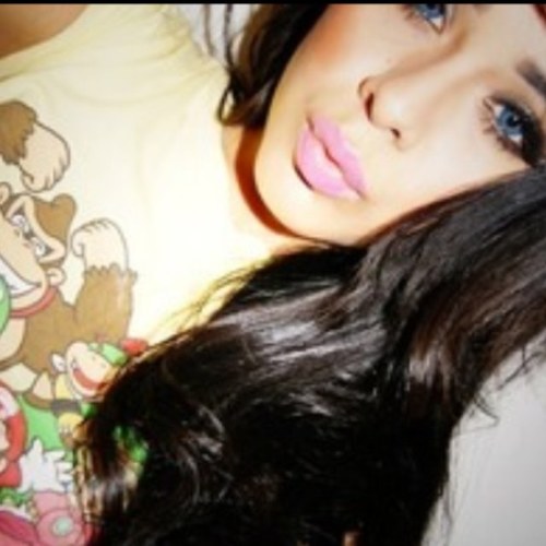 HSStonedCutie's profile picture. Being someone else, is a waste of who you are.