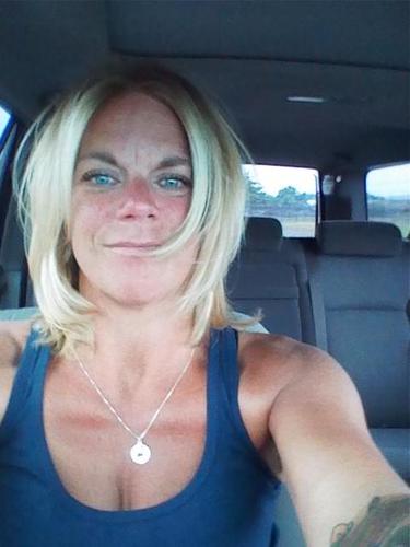 jeanidear's profile picture. keeping it moving