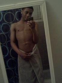 my name is naquan , i chase the money not the hoes.. follow me ill follow back (: