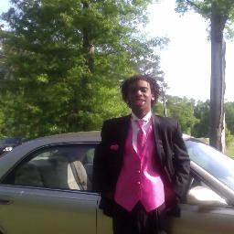 Name Trey , Jones Senior High ... Senior ! Follow Me ; Ill Follow Back lakers and da redskins my team but fwm on Kik @ sillybrim