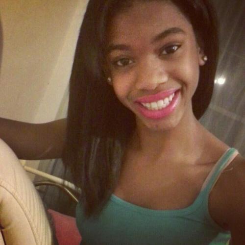 Hey you! that's reading my bio im a freshman at SHHS all i think about is Track #TrackNation #TeamFollowback :)