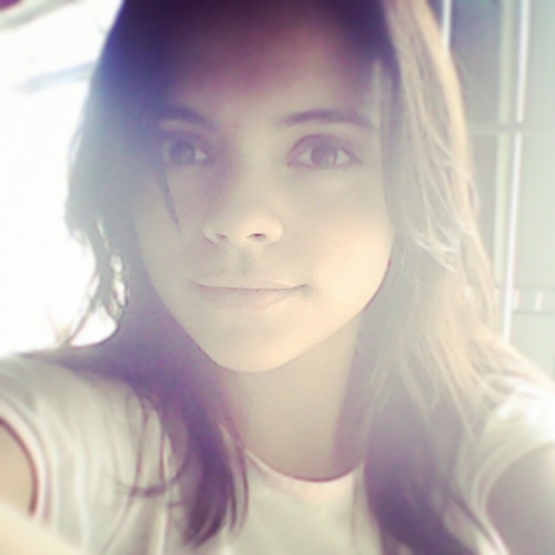 Resgate suas forças e se sinta bem, rompendo as sombras da própria loucura, cuide de quem corre do seu lado e quem te quer bem, essa é a coisa mais pura. ♪
