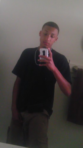 Waaassupp cx its Big dee, I like Kickin it with friends and family and I love sports.