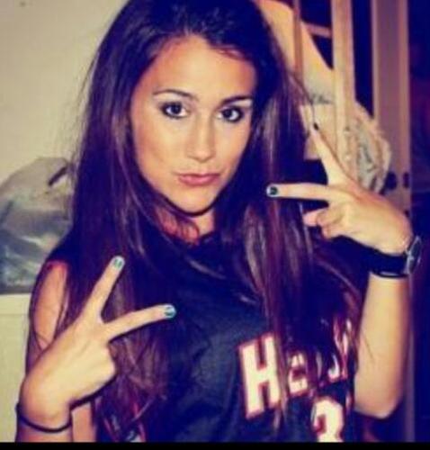 YANIRA Y ARGI ME SIGUEN. #YANIRASANTANASIEMPRE. CF. ME ENCANTA ARGI, LA MAS AUTENTICA DE GH14. #ARGIRISTA