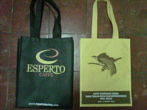 custom goodybag / totebag, start from Rp. 9.000 minimal order 100pcs  083890286533