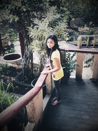 Annyeong~ Saranghe , Please Follow And I Will Follow Back ~ Thanks 3 .