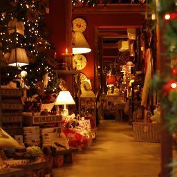 Nos dedicamos desde hace muchos años a la decoración de interiores. Importamos y distribuimos productos muy seleccionados de Europa y Made in Spain!!