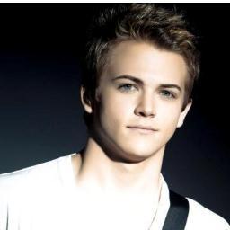 BrodyHaleLA's profile picture. Brody Hale ||17 ||sweet, kind hearted, loves music||friendly, sings a lot, brother to Derek|| smart, close to Cali || single