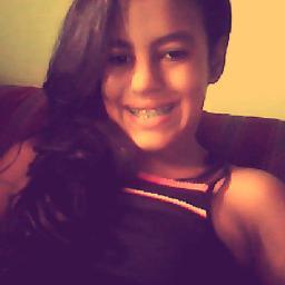 Aquela do cabelo crespo poww  !