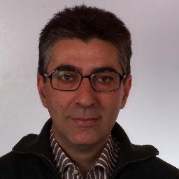 Periodista. Bibliotecario. Documentalista. Uno de los más de 10 millones de pensionistas. Escritor a ratos. Aprendiz de poeta y ¿quién sabe? si profeta.