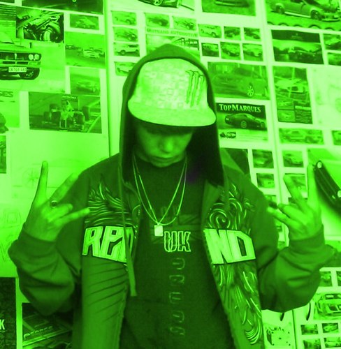DJ4Y and music producer/16/ follow your dream no matter what ;) Mu$!c 24/7.  BBM pin 7c62428f
