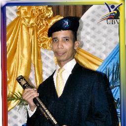 Hijo del Rey de Reyes, Licenciado en Comunicación Social, Teólogo,  Actor, Docente.