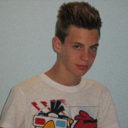 RiccardoDilena's profile picture. Adoro il calcio... gioco a calcio e tifo Milan :D