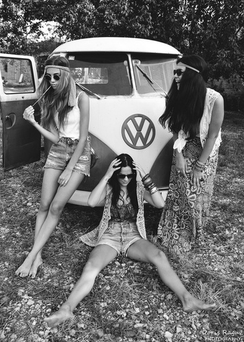 Follow @hudsondrauhl ou je t'unfollow si tu le fais pas, et si tu l'unfollow j'unfollow back :) merci mes chatons :)