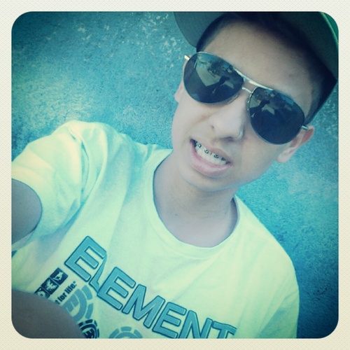 Sou uma pessoa qe gosta de tudoo e de coisas novas MSN: luizfernando_felix@hotmail.com
..