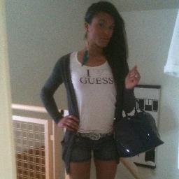 onScomprend's profile picture. J'naii occupe peiin jte niique ta raaceee !!!