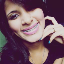 _ ela não anda ela disfila (8'  sqn ? kk, poisé *-*