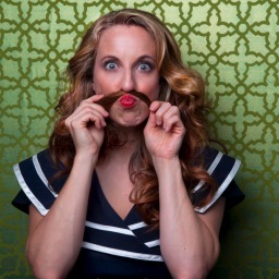 Actor, voiceover artist, storyteller. Fire-escape garden enthusiast. Fighter of squirrels.
