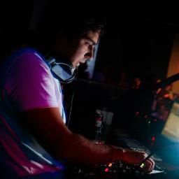 Dj & Producer - Techno & TechHouse
https://t.co/waJy4Q4BhE
http://t.co/JCtAKPl6Vw