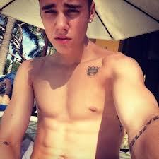 The #1 Bieber fan page! If you are a Belieber Follow me! I follow EVERYONE back!!