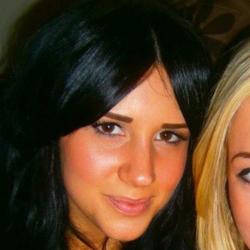 AKamuzangaza's profile picture. 