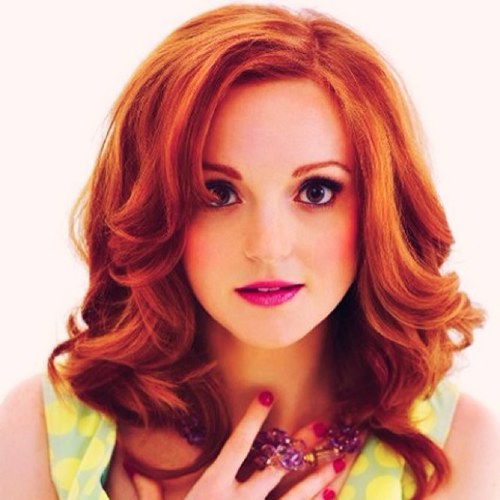 I've always known I was a princess, trapped in this world. But now all I want is to get back home and discover the truth about my past. |OUAT| [RP] +18 ►OC◄