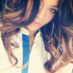 And just like that you became my everything, love you so much @Rihanna Moderadora: @r0ckstar1d .