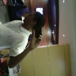 roberti92400626's profile picture. ama la musica ama a la comida y ama a las gordas y mis amigos