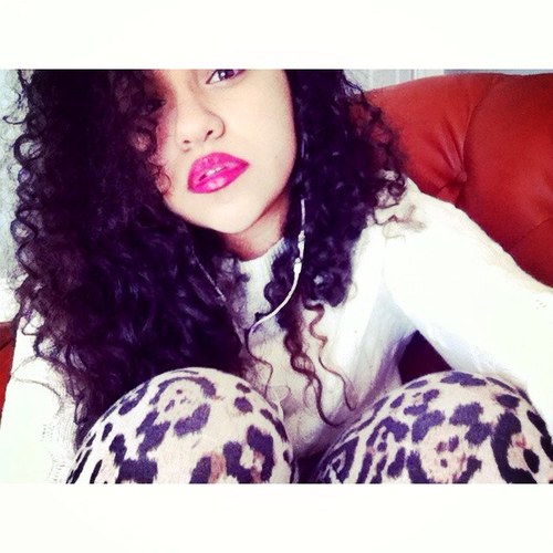 Follow , I Follow back -On my own shit ~ ♀♀+♀♂=♡