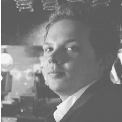 Minneapolis based digital marketing professional who specializes in growth hacking, new media strategies, paid advertising campaigns, and visual storytelling.