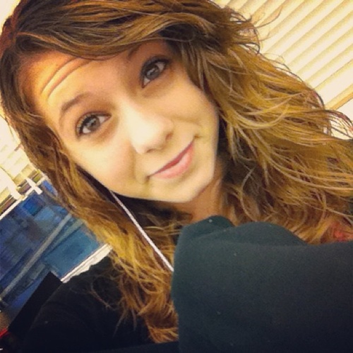 Heey I'm Allie(: Im 15. I love my bestfriends they are my life and I don't know what I would do without them (: God is everything.