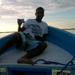 andresinacho's profile picture. Si me sigue aquí me conoce!