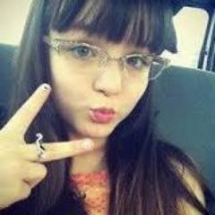 Ola! Saibam q eu sou divertida,brincalhona e criativa e também  adorei ter participado de carrossel , Amo Carrossel!!!!!!!!