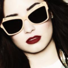 Espero conseguir poupar vidas e fazer a diferença ao redor do mundo.
Demi Lovato @ddlovato