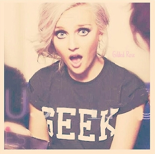 Sweet as sugar but Feisty when needed. 5th year Gryffindor.  ღ #HPRP;Detailed|DisneyBased|Any Ship|Any Era|Muggleborn ღ