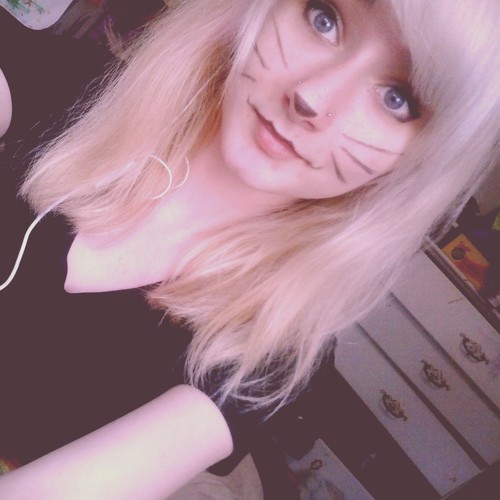 shalawhut's profile picture. Shayla. 17. Fifty shades of weird.