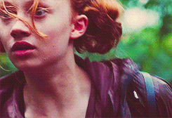 Soy del distrito 5 . Quede en cuarto lugar en los Juegos y Katniss me apodo comadreja #SpanishTHGFakes