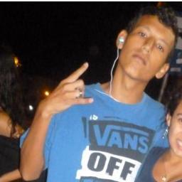 Lembra que eu sou feliz só p você existir, só p estar aqui ' eu te amo vida s2 / @_qualfoimanus. '. T.G.O.D