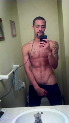Justin chatwin gay Gay guy muscle