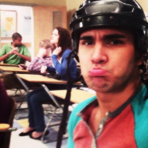 TheCarlosGL's profile picture. A turtle is watching you.