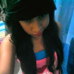 bueno soy una chica que le gusta pasar tiempo con su familia,con sus amigos.. soy una chica que le gusta hacer muchos amigos! soy cariñosa,divertida...