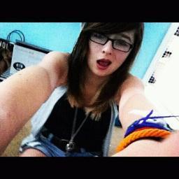 eyyyyy follow me :)