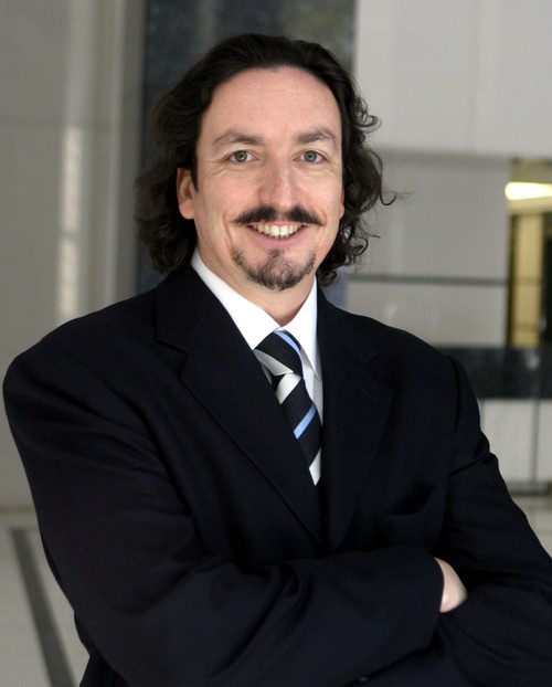 Economista de la U, felizmente casado con 2 hijos increibles y con ganas de ayudar a que nuestro pais sea más desarrollado y justo
