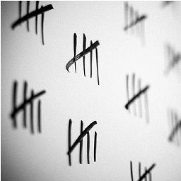 Frauen* sind in etwa die Hälfte aller Menschen, aber selten die Hälfte am Mikro. 50 Prozent dokumentiert, wieviele Frauen es tatsächlich sind #50prozent