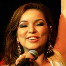 Mais um TT criado em prol de cantora mais talentosa, meiga, carismática e amada @Liahsoares . Moderado por @Celly_Cunha