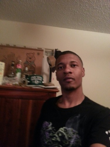 Fuck friends cause they turn like farris wheels
#teamM.O.B
#teamWalkaHolmes
#team FUCK LOVE
Just a yung nigga tryna run my bands up
